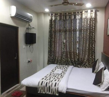 Hotel Surya Jumri Tilaiya 외부 사진