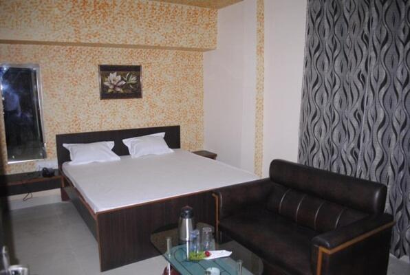 Hotel Surya Jumri Tilaiya 외부 사진