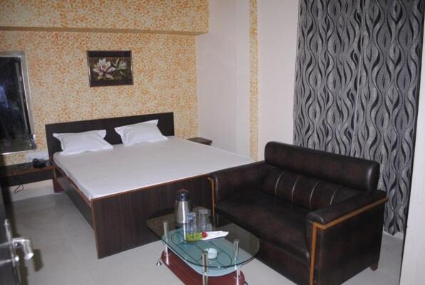 Hotel Surya Jumri Tilaiya 외부 사진